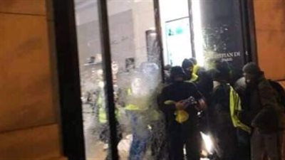 فرنسا تشهد حالة من الفوضى وأعمال نهب بسبب احتجاجات المتظاهرين ¨ صور