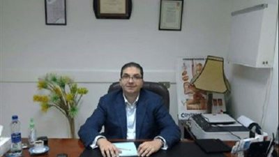 طبيب يوضح شروط منظار المعدة ومتى يكون ناقلا للأمراض