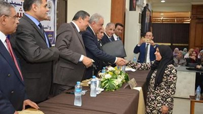 «المهندسين» تكرم وزير الري الأسبق ونقيب المهندسين لمدة أربع دورات خلال فترة الستينات
