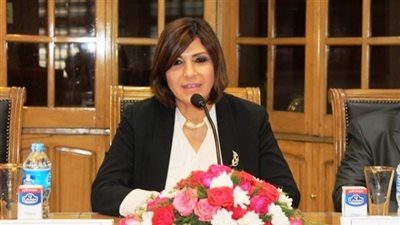 السفيرة عزيزة في ضيافة آداب عين شمس.. الخميس المقبل