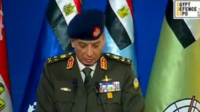 وزير الدفاع ¨ الجيش المصري أعظم من تحدى المخاطر