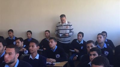 انشاء وصلة سكة حديد جديدة تربط بين الخط وميناء