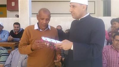 المعهد الأزهري بشرم الشيخ يكرم الزملاء المحالين للمعاش.. صور