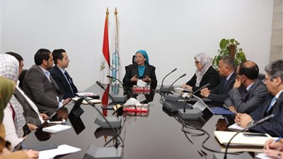 وزيرة البيئة تبحث مع المستثمرين اليات دمج القطاع الخاص في منظومة النظافة