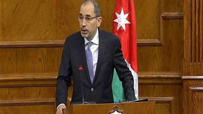 وزير الخارجية الأردني يغادر القاهرة بعد بحث تطورات البريد الوارد