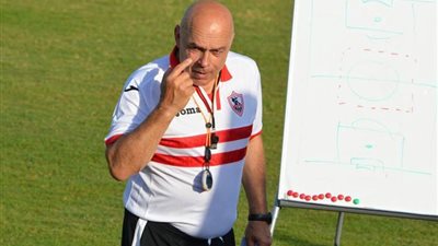 الزمالك يخطر لاعبيه بالحضور قبل المران بساعة