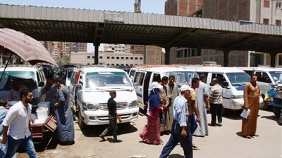 ضبط سائقين تفرغا لسرقة الركاب فى مواقف سوهاج