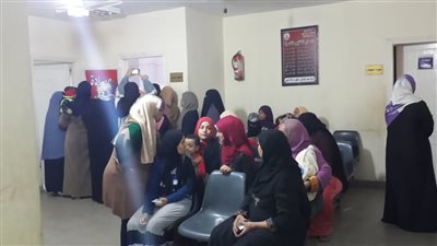 اقبال كبير على الكشف المجانى بقافلة جزيرة الوراق بالجيزة