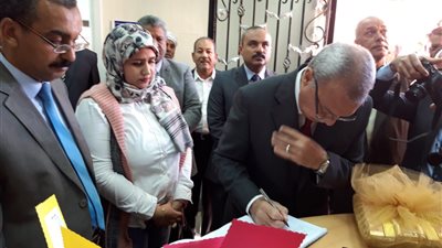 الهجان ورئيس جهاز قنا يفتتحان اكبر وحده صحيه لخدمه الاسكان لاجتماعي