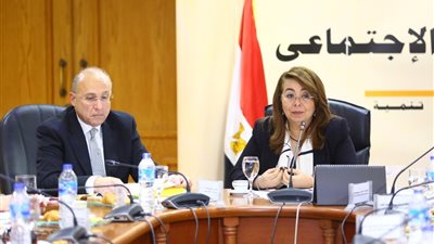 والى: استراتيجية للتوسع فى انشاء بنوك الدم بالمحافظات
