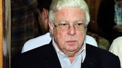شقيقة حسن كامى تتهم محاميه بسرقة مخطوطات نادرة من ممتلكاته