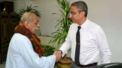 محافظ سوهاج يدرس مطالبات اقدم سجين فى مصر