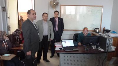 جامعة دمنهور تنفيذ أول اختبار الكتروني تجريبى بالطب البيطرى..الصور