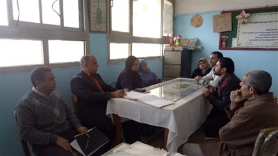 مدير التعليم الابتدائي بالخانكة يلتقي أولياء أمور مدرسة عرب العليقات