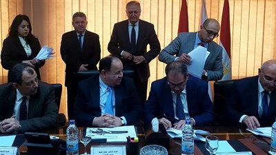 توقيع اتفاقية تسوية النزاع بين 