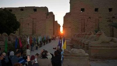 الأقصر تحتفل بظاهرة تعامد الشمس على قدس الأقداس بمعبد الكرنك