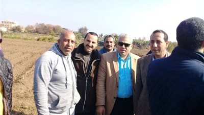 معاينة الموقع المخصص لتنفيذ مشروع غاز مصر بمركز أشمون منوفية