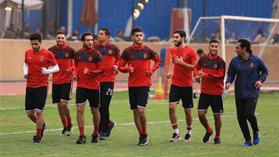 فحص طبي لمدافع الاهلى