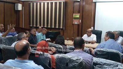 بالصور : قيادات صحة أسيوط يجتمعون لتذليل المعوقات بمبادرة سرطان الثدي