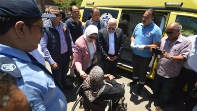 وزيرة الصحة ومحافظ بورسعيد يتفقدان مستشفى النصر.. صور