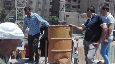 تركيب ١٠ براميل قلاب بالدائرى بالوراق منعا لإلقاء المواطنين القمامه بالشوارع