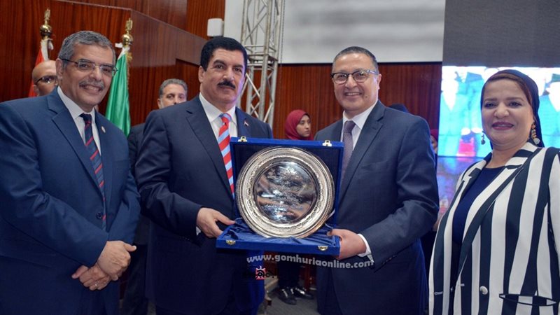 بوابة الجمهورية