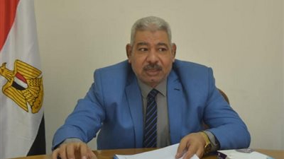 الأمين العام المساعد لفرع جامعة الازهر يجتمع بمديرى الإدارات