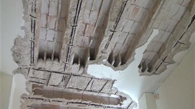 مصرع 3 وإصابة 2 إثر إنهيار سقف غرفة بأكتوبر