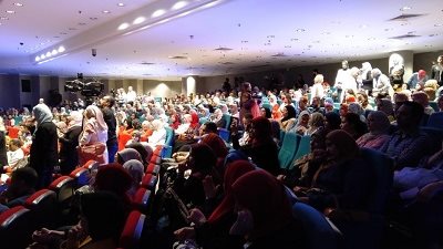 افتتاح مهرجان الإنتاج الإعلامي لطلاب الإعلام بآداب عين شمس..صور