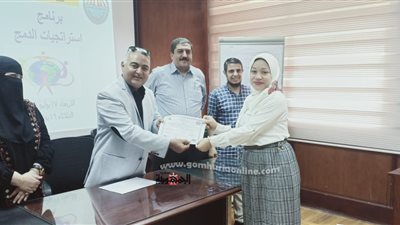 عميد طفولة السادات يكرم طالبات التدريب لمبادرة 