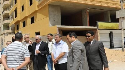 محافظ الجيزة: تفعيل القانون بحزم والتصدى لاى مخالفة بهضبه الاهرام