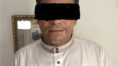ضبط اخصائى علاج طبيعى شهير خريج دبلوم التجارة