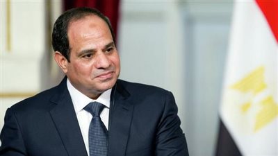 الرئيس خلال اجتماعه بوزير الدفاع ورئيس الاركان: مصر تسابق الزمن من أجل بناء دولة عصرية