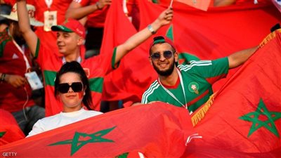 العاهل المغربي يشارك شعبه فرحته بتتويج الجزائر