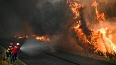 900 رجل إطفاء يكافحون الحرائق وسط البرتغال