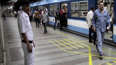 عودة حركة قطارات المترو بالخط الأول إلى طبيعتها بعد عطل مفاجئ في احد تراكات الاشارات