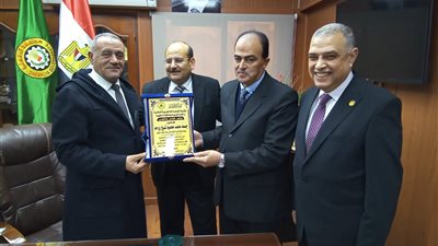 مدير 