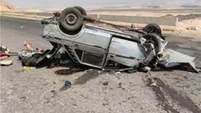 إصابة 3 إثر انقلاب سيارة أعلى الطريق بالعياط