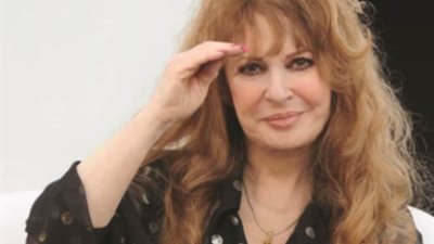 نيللى: 