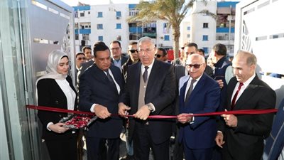 آمنة والقصيريفتتحان المركزالتكنولوجي لاصدارتراخيص المحال ببورسعيد
