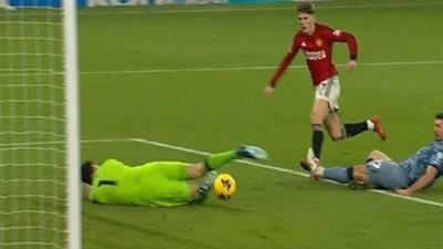 ريمونتادا اليونايتد على أستون فيلا تُغيّر ترتيب الدورى الانجليزى