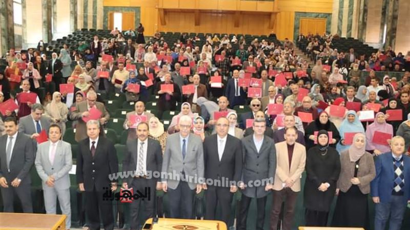 تكريم 303 من أعضاء