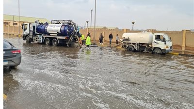 رئيس القابضة يتابع شركات المياه في التعامل مع الامطار