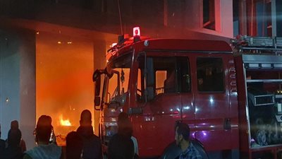السيطرة على حريق داخل محل تجارى فى منطقة البساتين