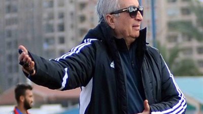 طولان يقترب من تدريب فاركو