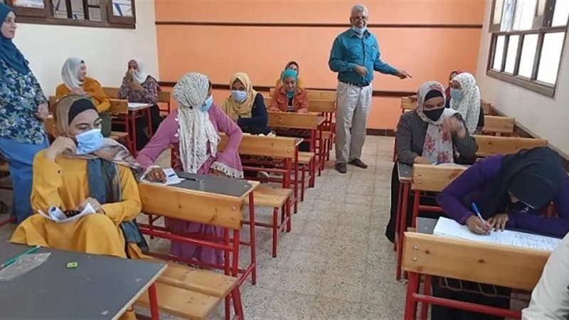 لجان امتحانات