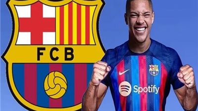 ليس رقم ميسى.. برشلونة يعلن عن قميص فيتور روكي