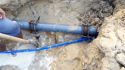 الجيزة: إصلاح كسر خط المياه بالعياط وإعادة ضخها للمناطق المتأثرة