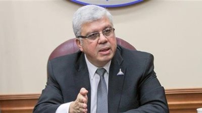 وزير التعليم العالي يهنئ البابا تواضروس الثاني والأخوة الأقباط بعيد الميلاد المجيد