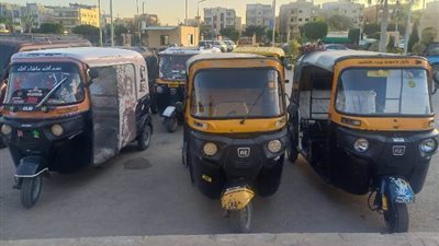 رضوان: جهاز مدينة بدر يصادر 8 تكاتك و10 آلاف جنيه غرامة.. بالصور